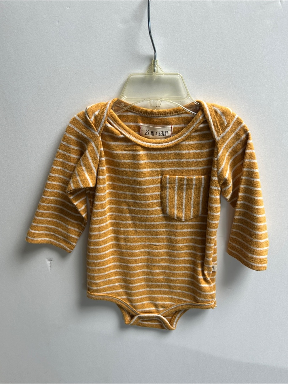 Me & Henry soft 85% Cotton Mustard Stripe Long-Sleeve Baby Bodysuit. NWT